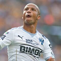 Rayados deja al campeón al borde del KO