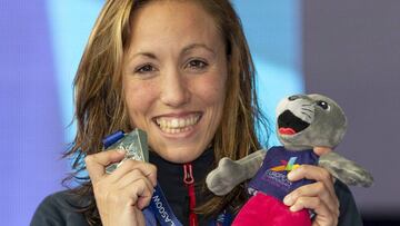 Jessica Vall Montero con su medalla de plata.