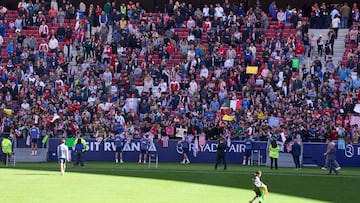 Afición del Atlético en el entrenamiento a puerta abierta del pasado domingo en el Metropolitano.