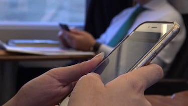 Inventan una app capaz de robar tus datos analizando cómo tocas el móvil