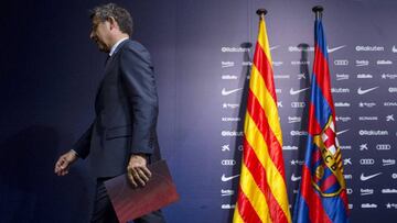 Histórico: 19.380 firmas contra la gestión de Bartomeu