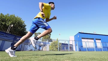 El mediocampista Guillermo Pol Fernández tuvo hoy su primer entrenamiento en esta tercera etapa en Boca Juniors, de cara a la temporada 2022.