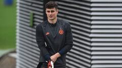 Kepa, antes de un entrenamiento en el campo del Chelsea.