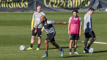 ENTRENAMIENTO SEMANAL DEL CADIZ. FALI CON POMBO E IZA CARCELEN