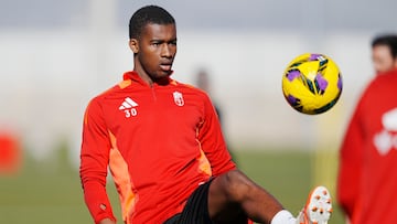 14/02/25 ENTRENAMIENTO GRANADA
SIREN DIAO