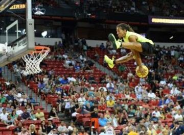 Espectacular exhibición de baloncesto de mano del grupo Acrodunk en Las Vegas.