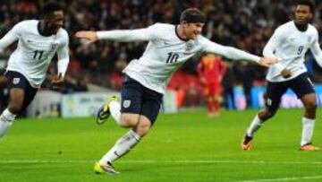 Si Inglaterra vence a Polonia en Wembley, estará en el Mundial de Brasil, puesto que lidera el grupo H con un punto de ventaja respecto a Ucrania, que visita a San Marino.