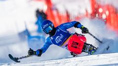 La esquiadora Audrey Pascual compite durante el Slalom Gigante en los Mundiales de Para Esquí de Espot 2023.