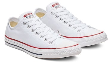 Blancas o negras: las zapatillas Converse que pegan con todo