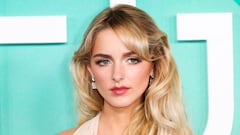 La actriz que llegó a los Oscars y se puso a abrir sobres de cartas de Pokémon: “¿Soy la primera que lo hace?”