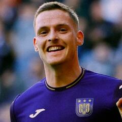 El defensa español de 21 años que ha participado en 20 goles y que Kompany prepara para un grande