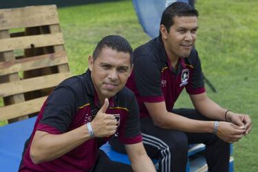 ¿Qué fue de los jugadores de Chivas que estuvieron en el debut del Chicharito?