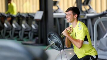 Pedri en el gimnasio.