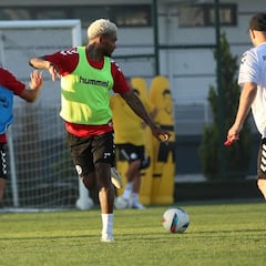 Junior Fernandes tiene nuevo club