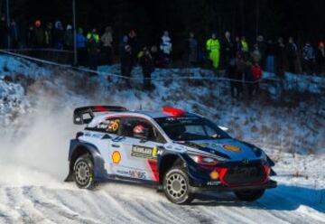 Dani Sordo y su copiloto Marc Marti 