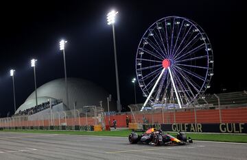 Max Verstappen consigue la 21ª 'pole' de su carrera, con una primera línea dominada por Red Bull.