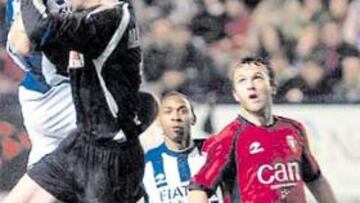 <b>EN DESCENSO. </b>La Real fue un desastre y Osasuna sólo jugó a medio gas para ganar.
