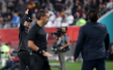 Tenso rifirrafe entre Mohamed y Klopp en el Liverpool-Monterrey