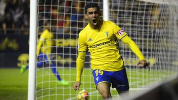 Cádiz y Almería no llegan a un acuerdo por Dani Romera.