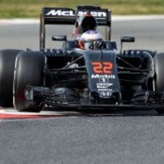 McLaren sigue rodando lento y Sainz, cuarto con el Toro Rosso