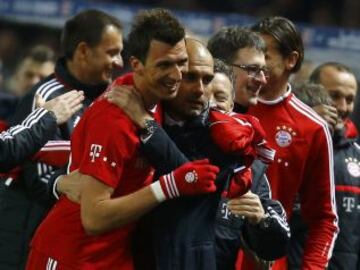 EL Bayern de Munich campeón de la Bundesliga. Guardiola y Mandzukic.