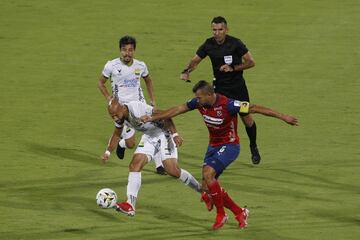 Las mejores fotografías del duelo entre el Independiente Medellín y Atlético Bucaramanga por la fecha 12 de la Liga BetPlay en el Atanasio Girardot. 