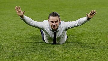 Ataque de Overmars a la UEFA: "Se comporta como Trump"