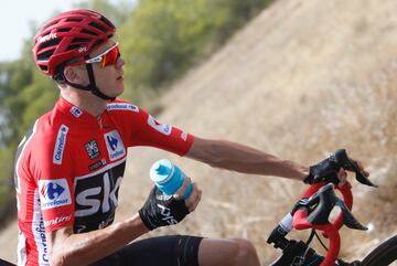 Chris Froome en el pelotón durante la novena etapa.