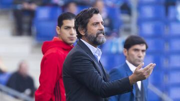 Quique Sánchez Flores da instrucciones.