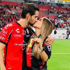 Parejas y esposas de Gallos y Atlas reaccionan a lo ocurrido en La Corregidora