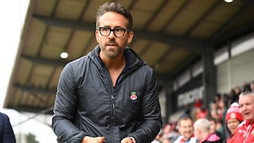 El Wrexham AFC, propiedad de Ryan Reynolds y Rob McElhenney, ha ascendido. Así es la fortuna del actor de ‘ Deadpool’ y así la consiguió.