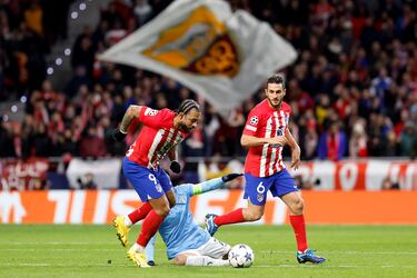 Memphis Depay durante una jugada del partido.
