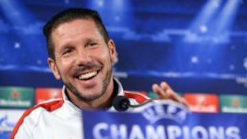 Simeone, en la rueda de prensa del Atl&eacute;tico antes del partido de ma&ntilde;ana en Malmoe.