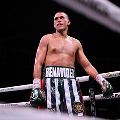 David Benavidez planea subir a las 175 libras