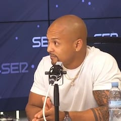 "He sentido racismo en España, pero luego pienso 'He hecho más por tu país que tú'"