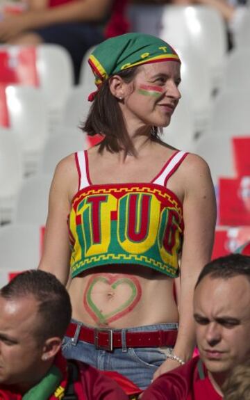 Gran ambiente en el estadio de Saint-Denis. 