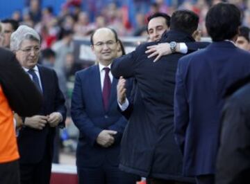 Saludo entre Unai Emery y Diego Simeone. 