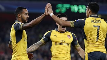 Britain Soccer Football - Arsenal v FC Basel - UEFA Champions League Group Stage - Group A - Emirates Stadium, London, England - 28/9/16
 Arsenal&#039;s Theo Walcott celebrates scoring their first goal with Arsenal&#039;s Alexis Sanchez 
 Reuters / Stefan Wermuth
 Livepic
 EDITORIAL USE ONLY.
