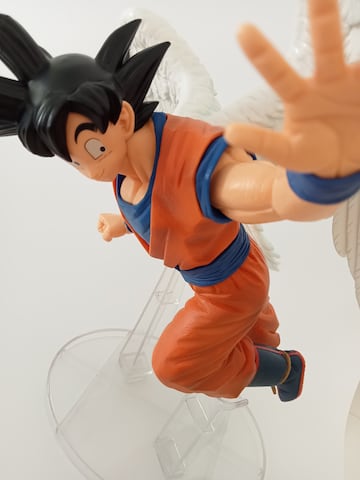 Goku ángel con Kaito de Dragon Ball por Banpresto