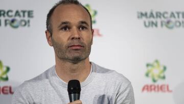 Iniesta: "En cualquier posición Messi podría ser el mejor"