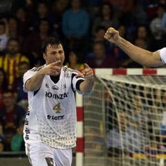 33-30. El Barça le falla al Palau
y no estará en la Final Four