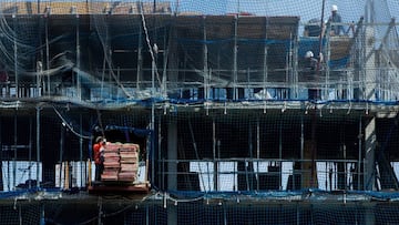 Una obra en construcci&oacute;n de Barcelona, el pasado martes. 