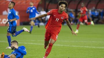 Canad&aacute; exhibi&oacute; las carencias defensivas de la &#039;Selecta&#039; y al final termin&oacute; imponi&eacute;ndose de manera contundente 3-0 para quitarle el invicto a los de Hugo P&eacute;rez.