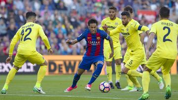 Neymar jugó con soltura ante el Villarreal, que en ocasiones llegó a acumular hasta cinco jugadores para taparle.