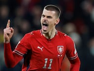 Ireland took a two-goal lead in Prague - but were pegged back and ultimately succumbed on penalties. Czechia progress to a playoff final against Denmark.