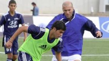 Zidane se entrenó con los 'Cracks' por primera vez