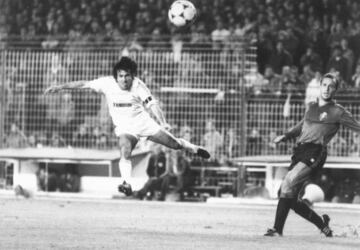 4 de abril de 1981. El Madrid vence en El Helmántico al Salamanca 1-3 con un hat-trick de uno de los mitos del madridismo.