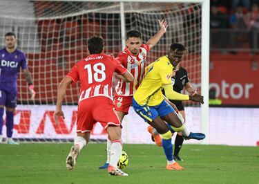 Aprobados y suspensos del Almería: exhibición para golear y disfrutar ante el Cádiz