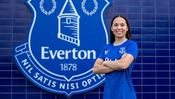 Martina renueva hasta 2026 y se marcha cedida al Everton