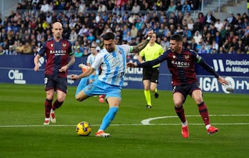 ?lex Pastor, durante el Mlaga CF - Levante UD.